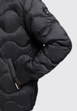 Khujo Picco - Jas - Schwarz -Khujo Kleding Winkel 14c9bb763f1c4340b1ca3cc266799661