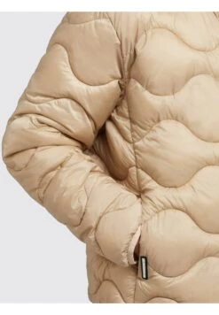 Khujo Bono - Jas - Beige -Khujo Kleding Winkel 6ba15c4b15b142b0bd3a82aeca0e6ba6