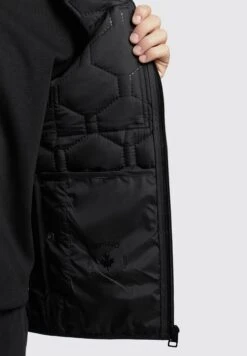 Khujo Liel - Bodywarmer - Schwarz -Khujo Kleding Winkel 93520ea7ab9c4ce687094013647b2221