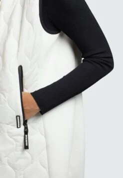 Khujo Malin - Bodywarmer - Naturweiß -Khujo Kleding Winkel e7d167c6e73749a3a1a30e7748aed6c9