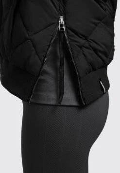 Khujo Leona - Bomberjacks - Schwarz 14 Khujo Leona - Bomberjacks - Schwarz -Khujo Kleding Winkel f6f6f685aeb04b109b67bba592eb463b