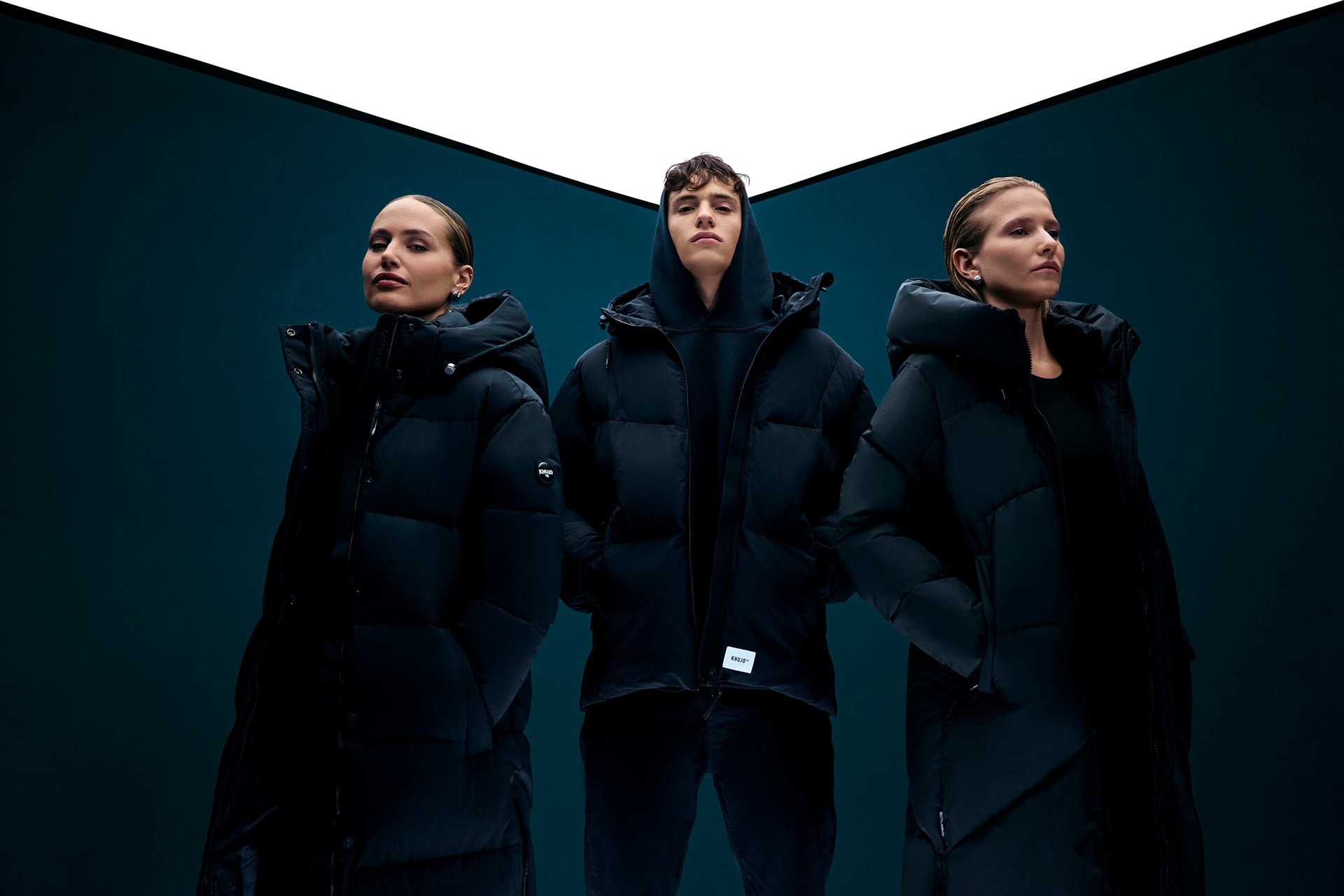 Khujo Kleding Winkel -Khujo Kleding Winkel KHUJO CAMPAIGN 2024 025549 Hero